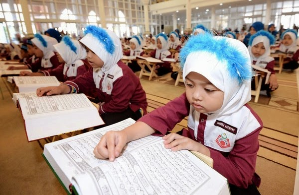  Tadarus  Al Qur an Di Bulan Ramadhan Choppie88