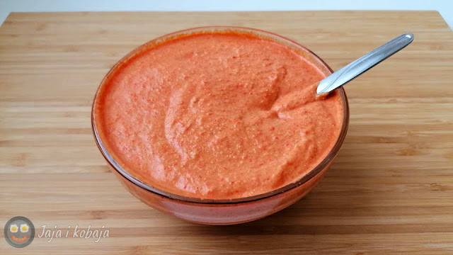 Kako napraviti domaći posni namaz od pečene paprike ili recept za humus od leblebija i crvene pečene paprike
