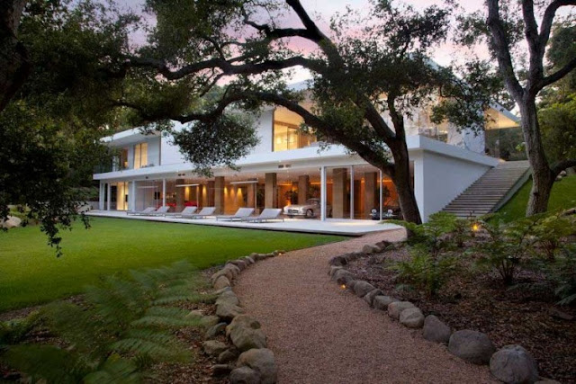 Photo of the house as seen from the backyard