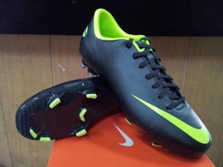 Jual Sepatu Bola Original: Sepatu Bola Nike Mercurial Victory III Black