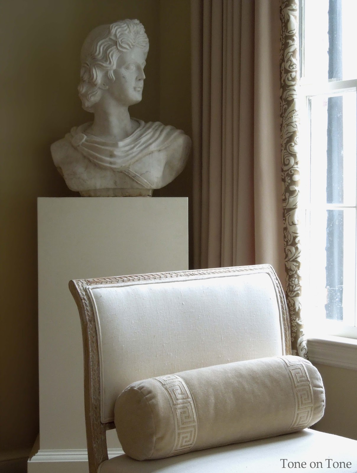 Elizabeth used Farrow and Ball's Matchstick on the walls. The wool  title=