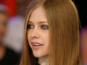 Avril Lavigne Pictures (19)