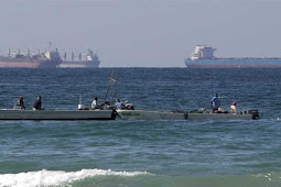 Di Tengah-tengah Sanksi AS, Iran Ancam akan Tutup Selat Hormuz