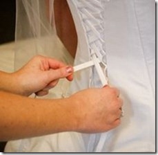 article-page-main_ehow_images_a07_c5_ra_make-own-virtual-wedding-dresses-800x800