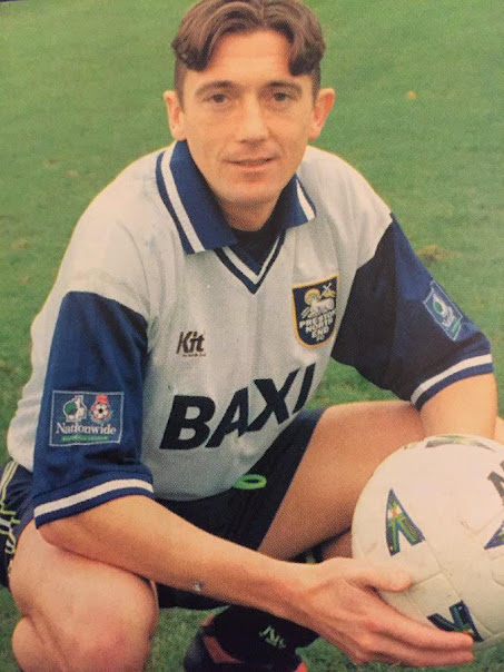 David Eyres signs, October 1997.