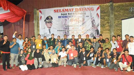 Malam Puncak HUT RI 77 Bersama Wako Padang di Simpang Akhirat