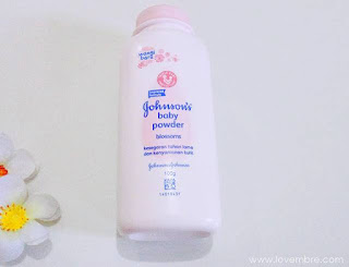 Johnson's-baby-powder-review