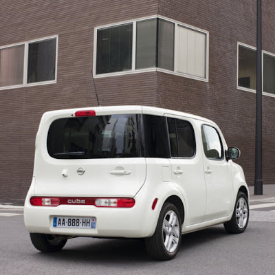 nissan cube