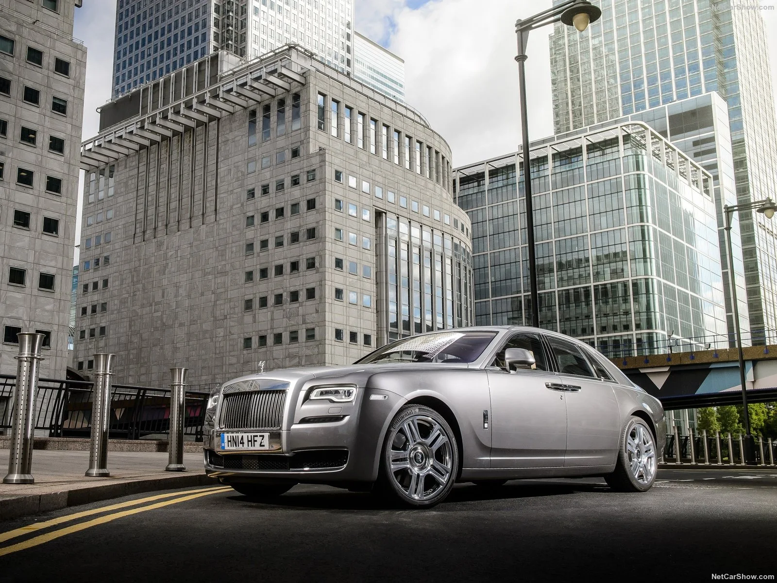 Hình ảnh xe ô tô Rolls-Royce Ghost Series II 2015 & nội ngoại thất