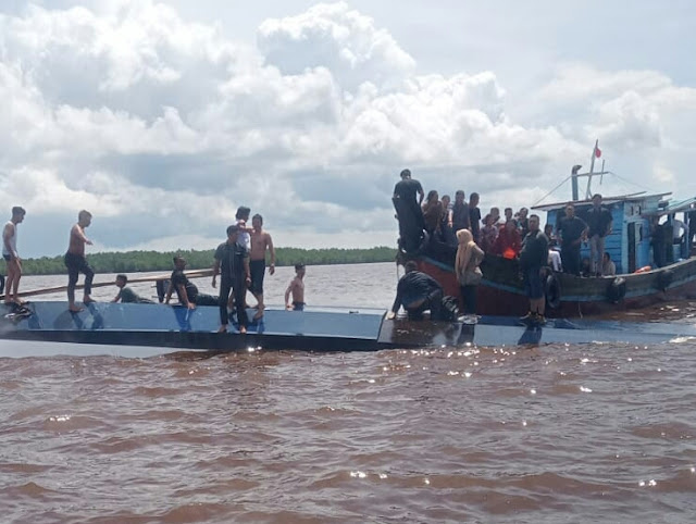 Speed Boat Rute Riau - Kepri,  Terbalik dengan Muatan Puluhan Penumpang