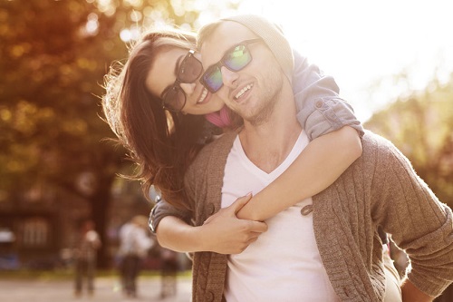 9 Strange Yet Adorable Things Happy Couples Secretly Do Together