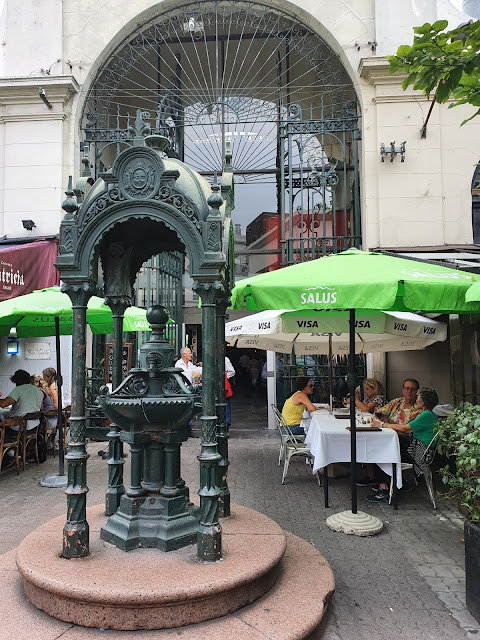Blog Apaixonados por Viagens - Gastronomia em Montevidéu - Mercado del Puerto