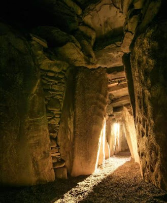 Brú na Bóine, interior de Newgrange.