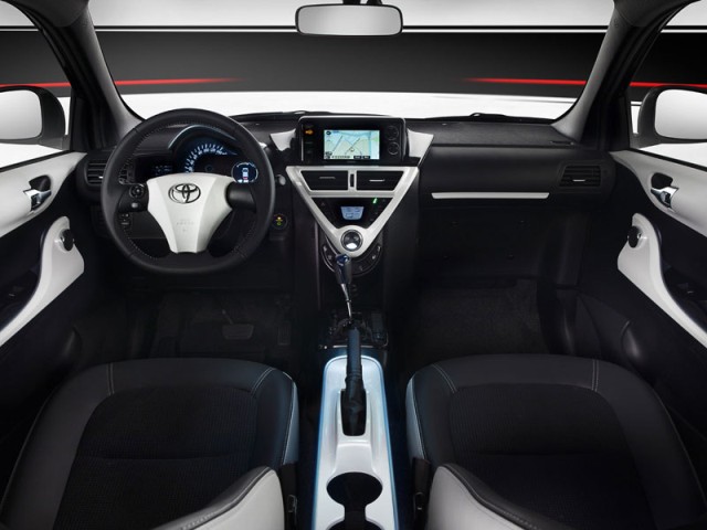 Toyota iQ EV 2013 interior