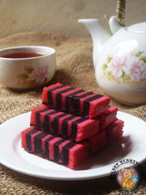 Kek Lapis Black Pink