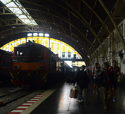 Bangkok Railway Station_trailforsmiles.blogspot.com