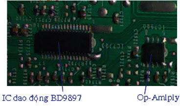 Hình 13 - IC dao động và Op-Amply khuếch đại áp hồi tiếp