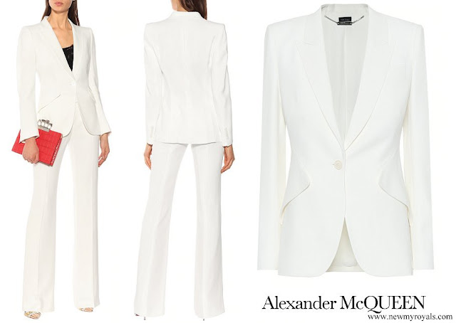 Kate Middleton wore ALEXANDER MCQUEEN Crepe Suit