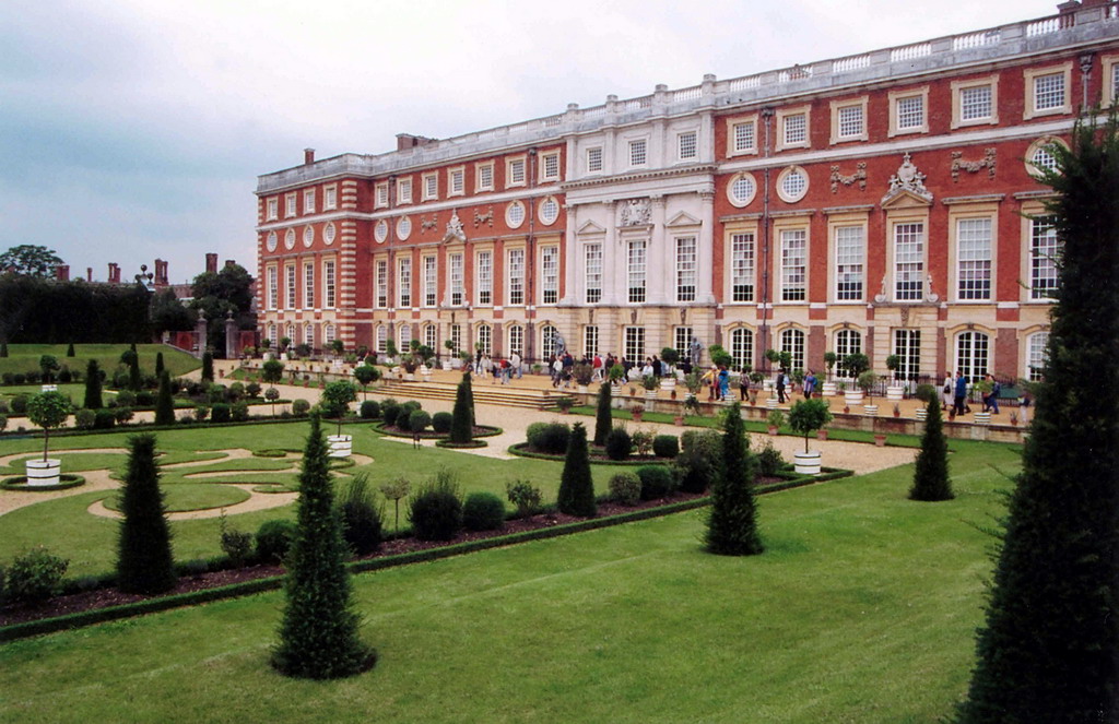 Hampton Court Palace Photos