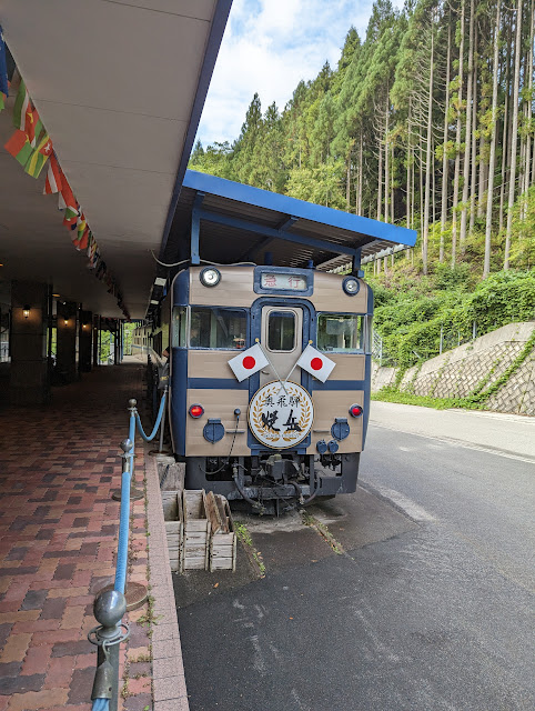 温泉まえの電車