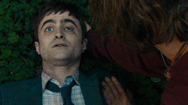 Daniel Radcliffe e Paul Dano no trailer da comédia “Swiss Man Army”