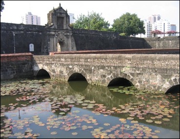 fort santiago moats