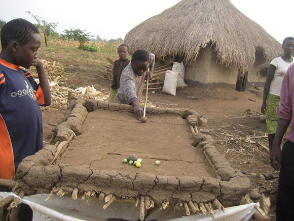 Cool pool table 最本土化撞球檯