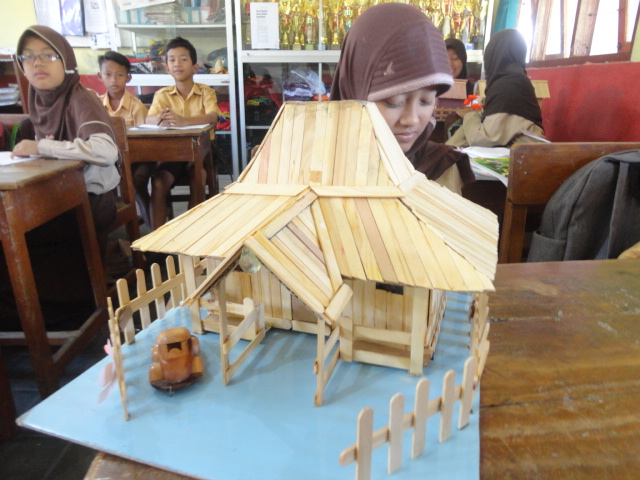 KERAJINAN RUMAH