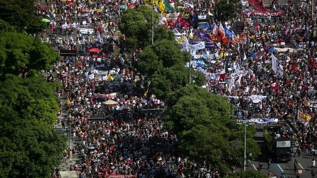 Bolsonaristas em pânico após atos contra o presidente Bolsonaro