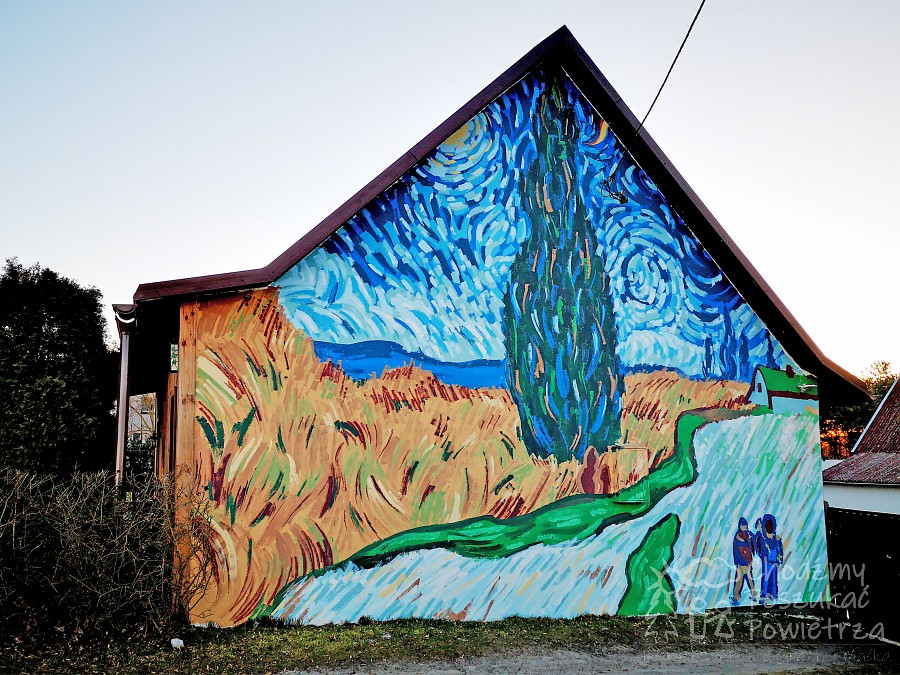 Brzózki. Artystyczna wieś. Van Gogh. Mural. Rzeźba z drewna. Kujawy.