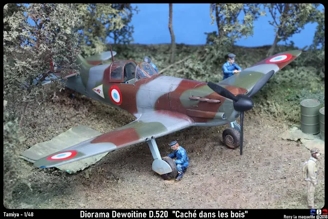 Diorama d'un Dewoitine D.520 de Tamiya en Juin 1940 Meaux Esbly