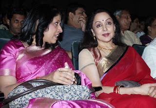 Kavita Krishnamurthy honoured with Shri Ravindra Jain Sangeet Samman