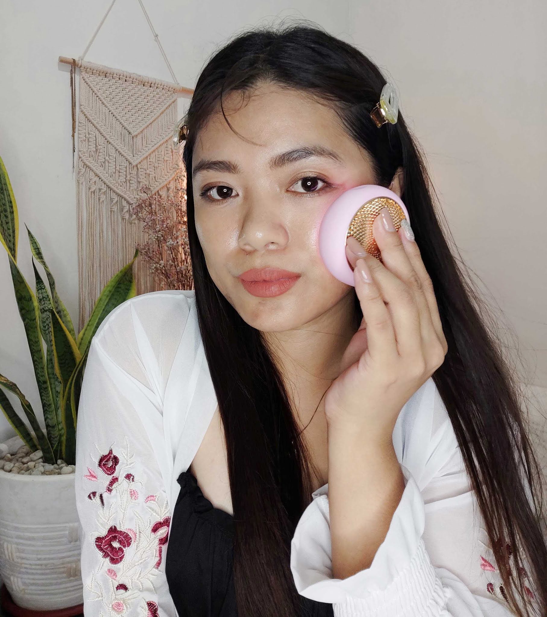 REVIEW OF UFO SMART MASK DEVICE BY FOREO SWEDEN