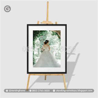 standing frame foto prewedding | order +62 852-2765-5050