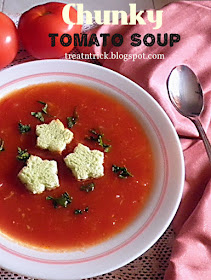 Chunky Tomato Soup Recipe  @ treatntrick.blogspot.com