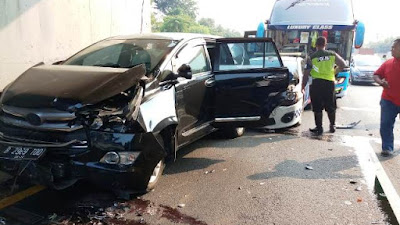 Di Tol Tangerang, Bus Rombongan Jemaah Calon Haji Asal Cilegon Kecelakaan Beruntun