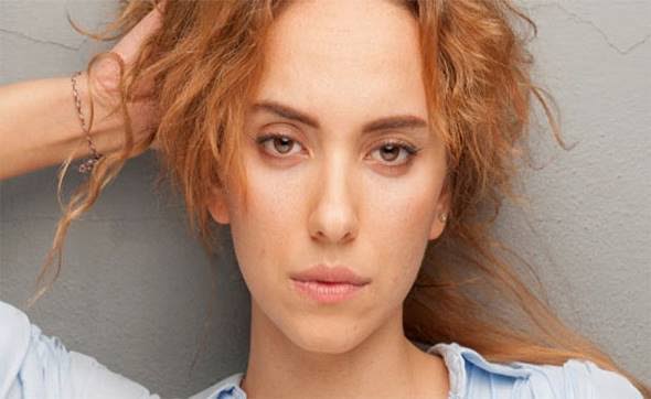 من هي اسيا بطلة مسلسل عزيزة Azize | الممثلة التركية دويغو ساريشين Duygu Sarışın 