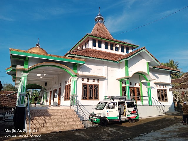 Bersih Bersih Masjid As Sholihin, Mlahar, Bumirejo 1, Windusari, Magelang