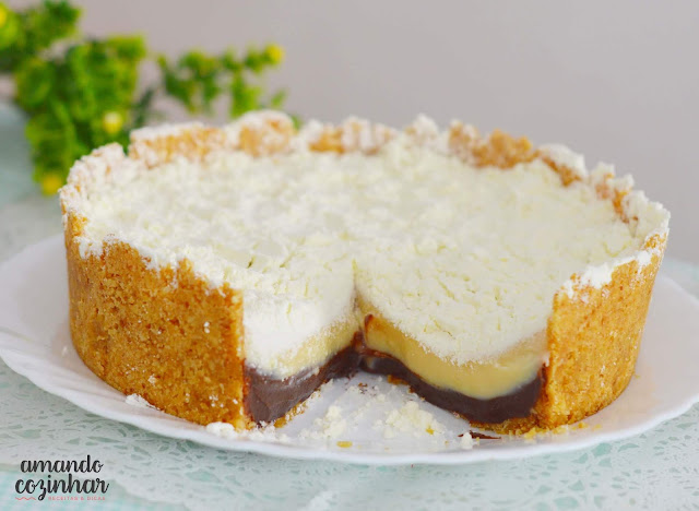 Torta trufada de leite ninho e chocolate