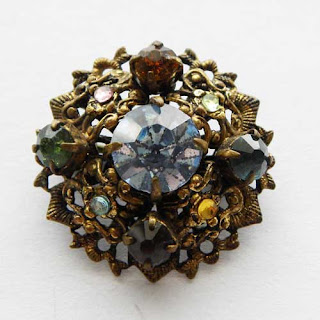 small dome 1930s brooch pin