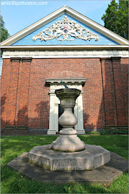Holden Chapel en la Universidad de Harvard