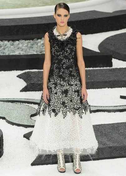 Karl Lagerfeld Chanel Spring 2011. Chanel Spring 2011 Show