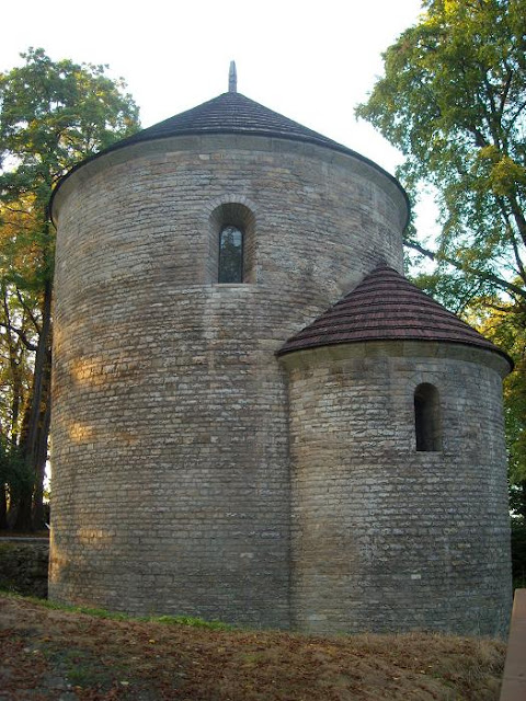 XI wieczna piastowska rotunda w Cieszynie