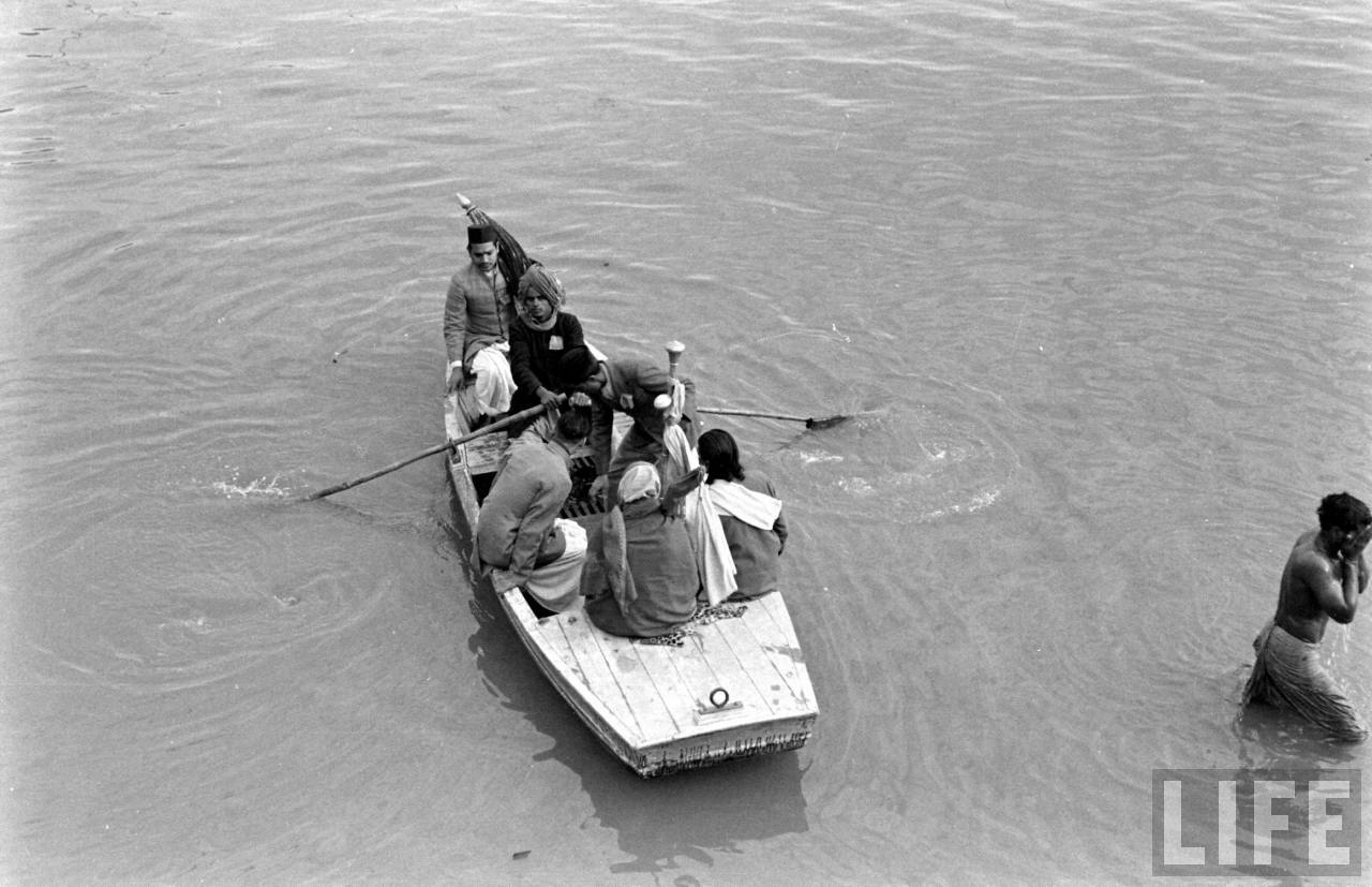 Maha-Yagya (Yajna or Yagna) Performed for World Peace during World War II on Banks of River Yamuna, Delhi, India | Rare & Old Vintage Photos (1944) - Part 2