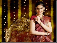 divya parameshwaran cute in saree