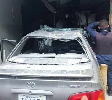 Sobrino ebrio de un alcalde chavista se mató al chocar su Corolla contra una farmacia de Trujillo