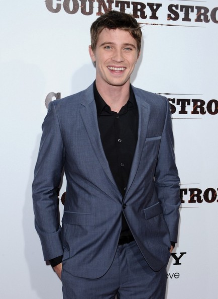 garrett hedlund girlfriend pictures. Garrett+hedlund+girlfriend