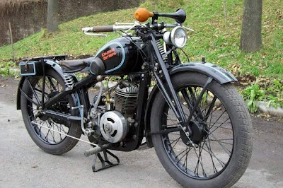 Vintage Motorcycles Seen On www.coolpicturegallery.us