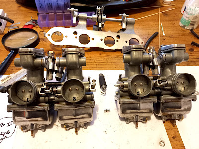 Honda CB500K1 carburetor set
