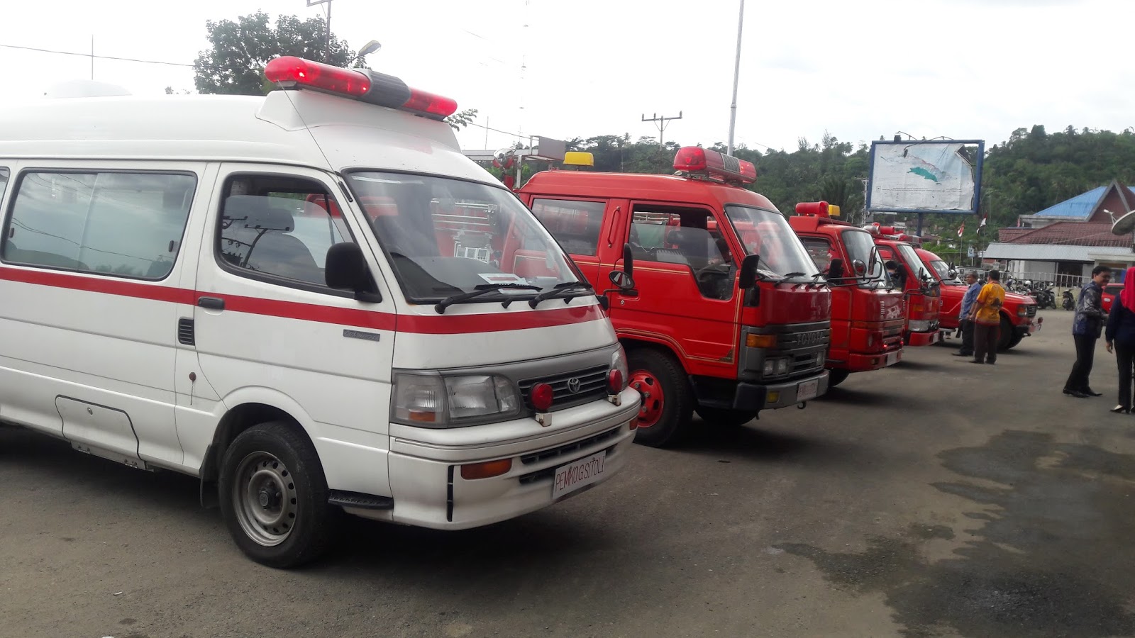 Pemko Gunungsitoli Serahkan 4 Mobil Damkar Kepada BPBD 1